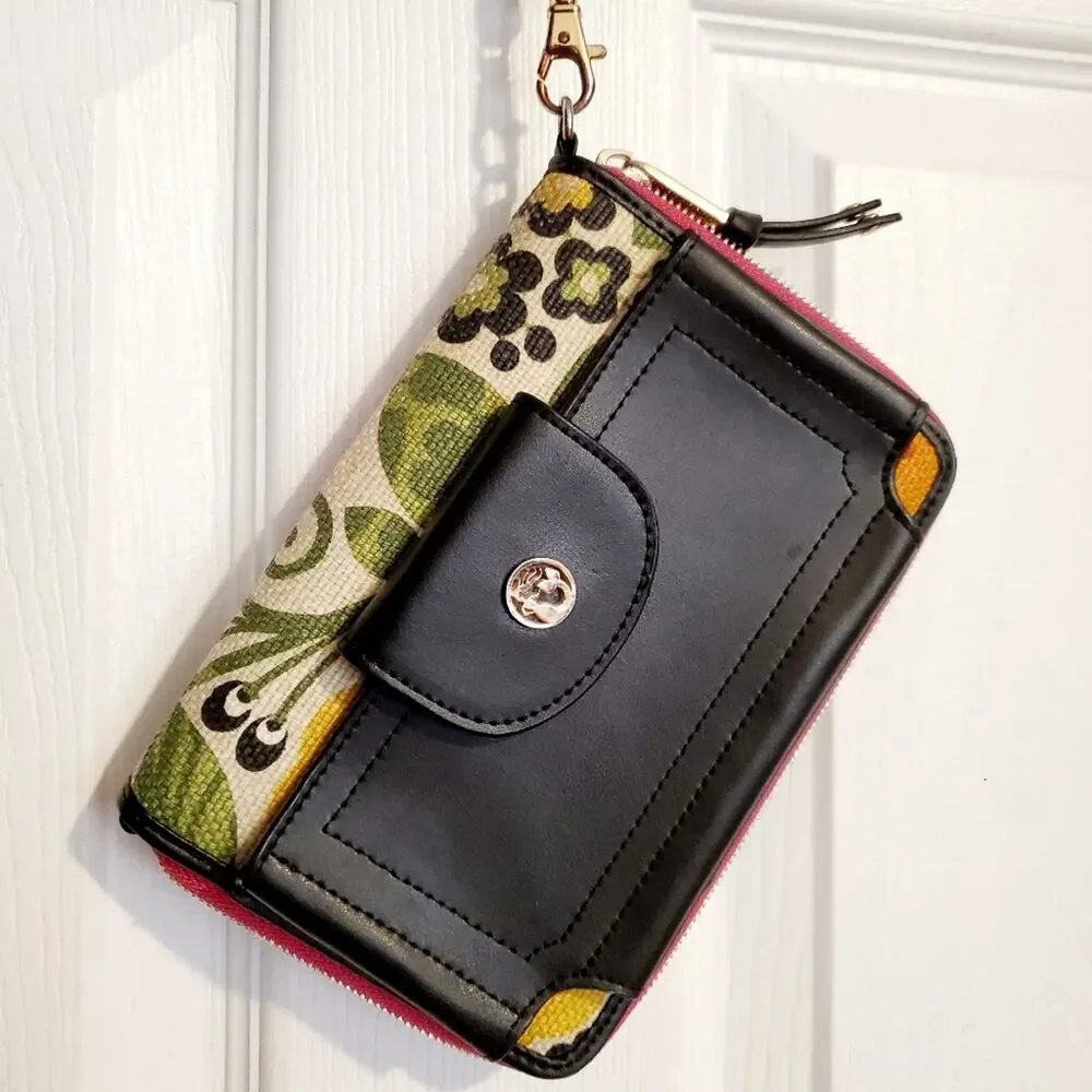 SPARTINA Multi-color floral wristlet Pink inside Black accents 5x8